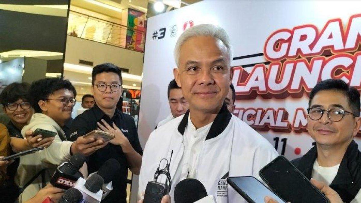 Calon presiden (capres) nomor urut 3, Ganjar Pranowo, saat ditemui di FX Sudirman, Jakarta, Senin (11/12/2023).