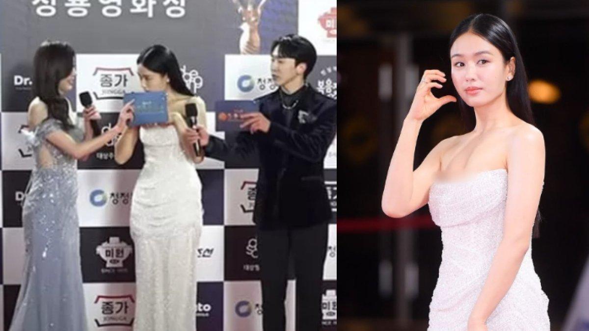 Gaun artis ini melorot saat melenggang di red carpet sebuah ajang penghargaan