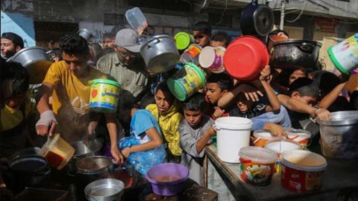 Gaza telah dilanda 'pengepungan total' oleh Israel dengan pasokan air dan listrik yang segera berkurang .