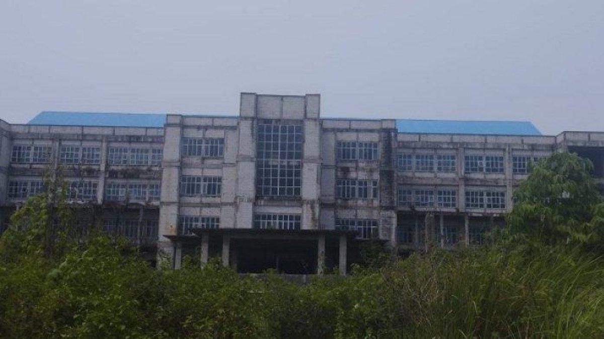 PEMBANGUNAN DI ACEH - Gedung RS Regional Langsa yang berada di Gampong Karang Anyar, Kecamatan Langsa Baro, merupakan RS yang dibangun Pemprov Aceh, namun sekarang ini terbengkalai.
