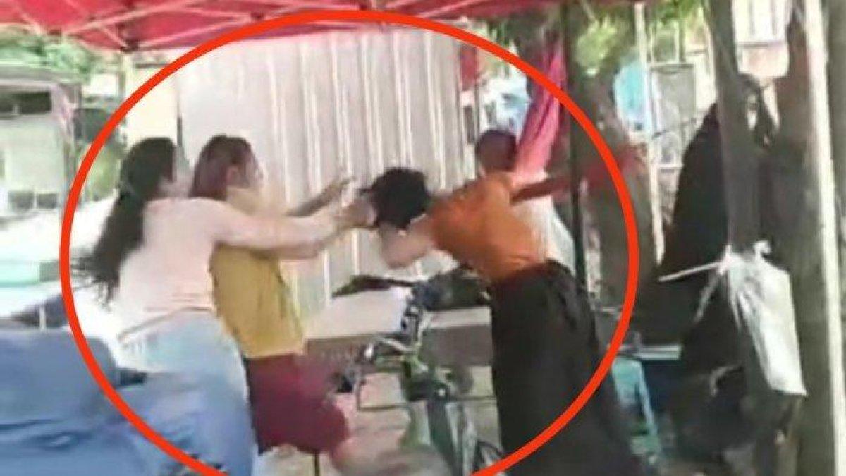 Geger! Eks istri ajak kawan-kawannya labrak istri sah dari mantan suaminya, dipicu perkara uang