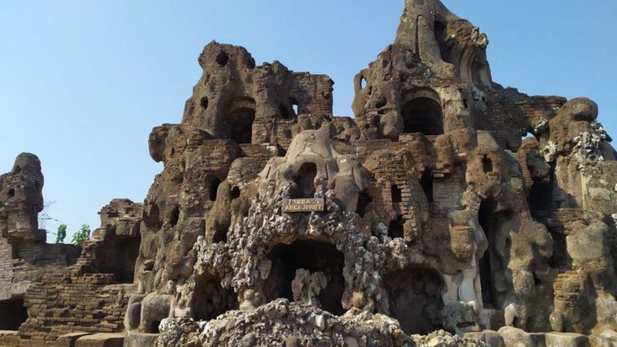 WISATA CIREBON: Goa Arga Jumut di Taman Wisata Goa Sunyaragi di Kota Cirebon, Jawa Barat