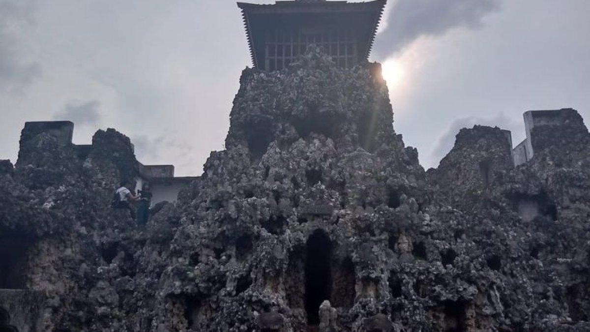 WISATA CIREBON: Goa Sunyaragi