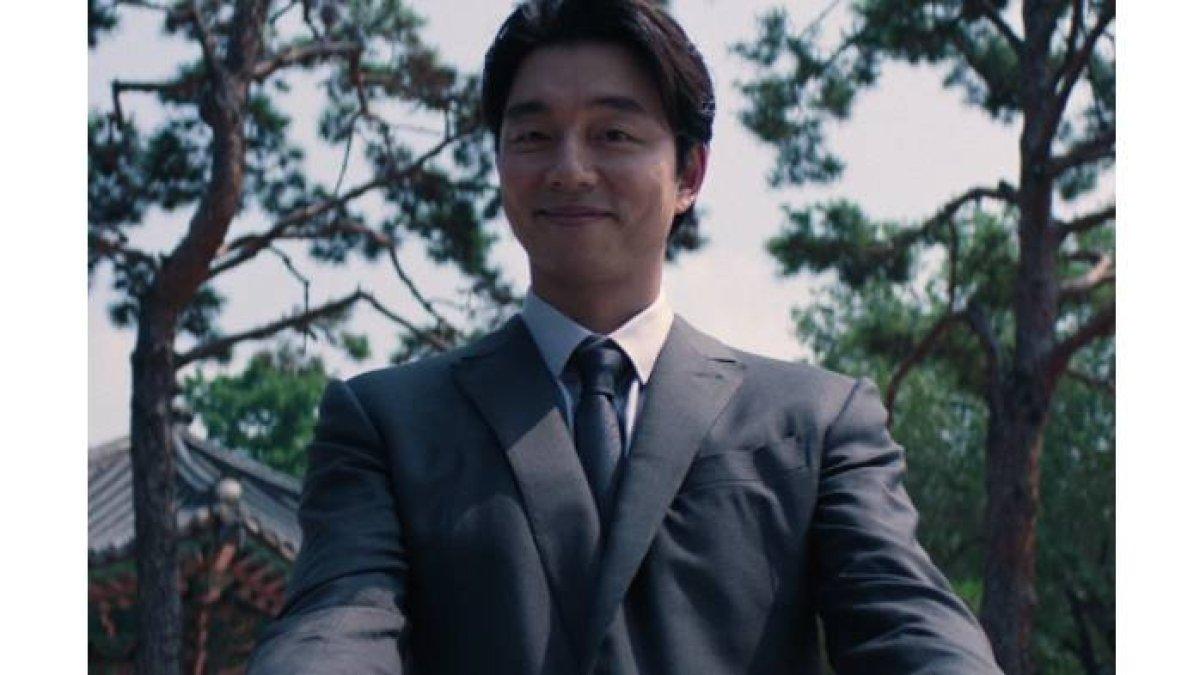 Gong Yoo sebagai Salesman