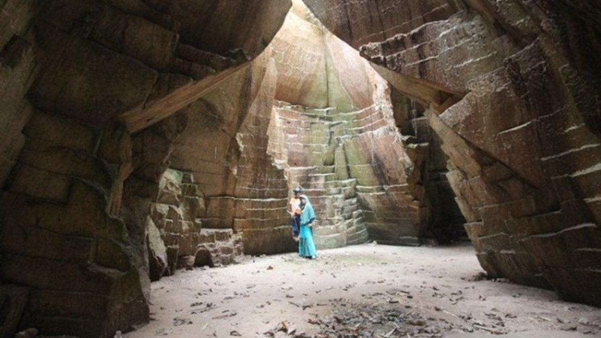 WISATA ALAM - Potret Gua Suci disadur dari Kompas.com pada Kamis (27/3/2025). Gua Suci terletak di Tuban, Jawa Timur.