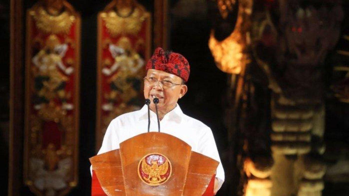 100 HARI KERJA - Gubernur Bali, Wayan Koster mengungkapkan tingkat kesehatan masyarakat di Bali cukup unggul. Namun masih kurang unggul dibandingkan daerah lain yang tingkat kesehatannya lebih unggul.  Hal tersebut disampaikan Koster saat membuka secara resmi pelaksanaan Musyawarah Perencanaan Pembangunan (Musrenbang) Penyusunan Rencana Kerja Pemerintah Daerah (RKPD) Semesta Berencana Provinsi Bali Tahun 2025, di Gedung Wiswa Sabha Utama, Kantor Gubernur Bali, Selasa (15/4).