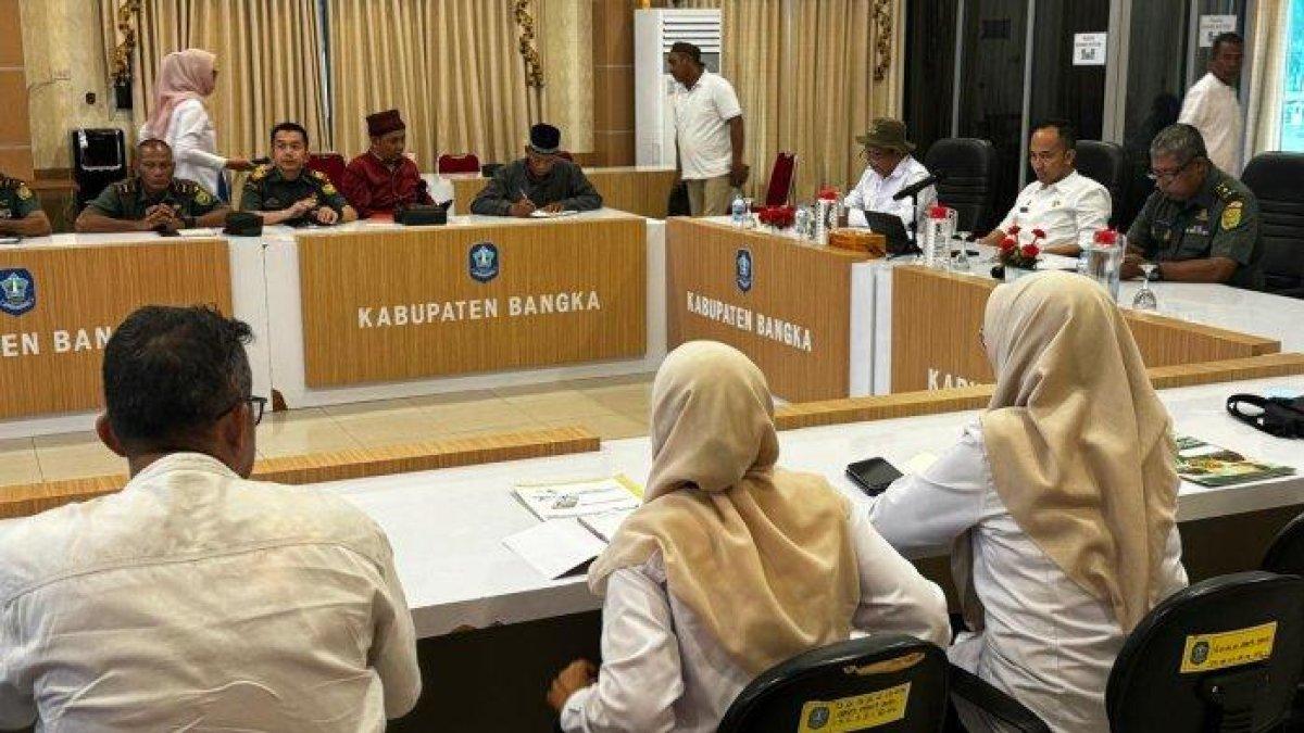 100 HARI KERJA - Gubernur Bangka Belitung Hidayat Arsani pastikan tingkatkan sektor ekonomi dan pendidikan.
