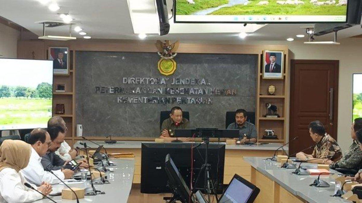 100 HARI KERJA - Suasana pertemuan Gubernur Gorontalo Gusnar Ismail dengan Direktorat Jenderal Peternakan dan Kesehatan Hewan, Kementerian Pertanian, Selasa (06/05/2025).