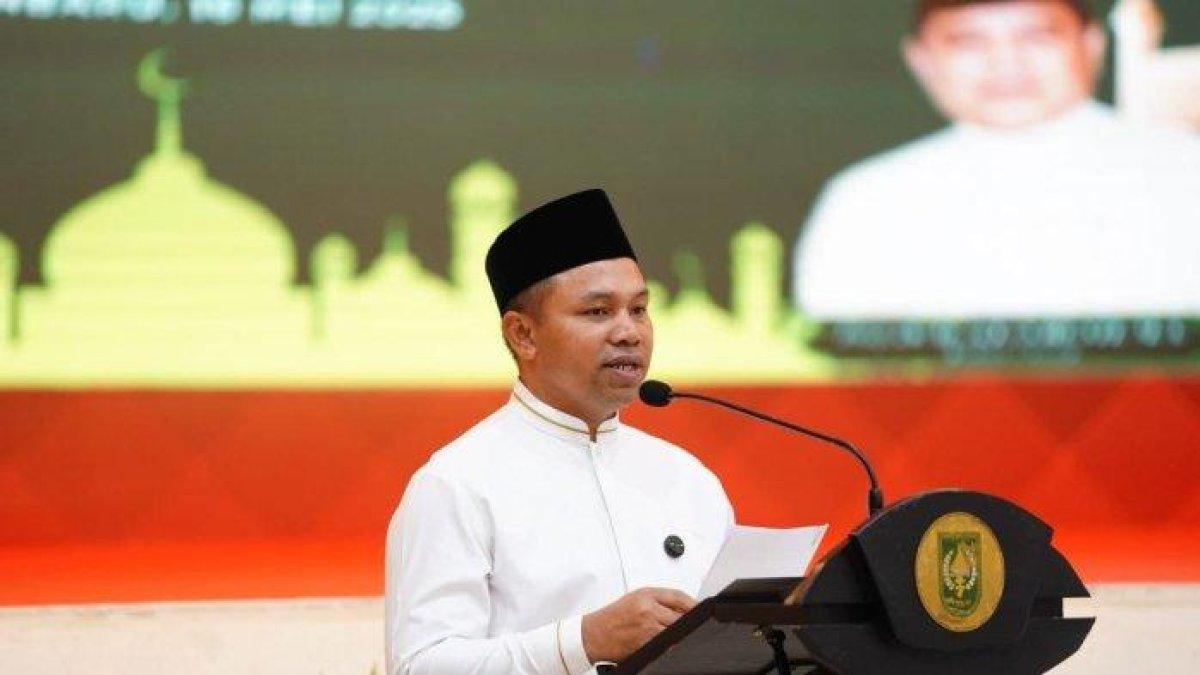 100 HARI KERJA - Gubernur Riau Abdul Wahid tetap fokus menjalankan program-program unggulannya di tengah keterbatasan anggaran.