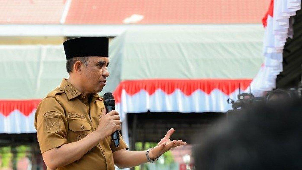 100 HARI KERJA - Gubernur Sulawesi Tengah, Anwar Hafid memperkenalkan program Berani Berkah yang mendorong ASN untuk meningkatkan ibadah dan disiplin kerja. Hal tersebut disampaikan dalam Rapat Koordinasi di halaman Gedung Pogombo Kantor Gubernur, Selasa (4/3/2025).
