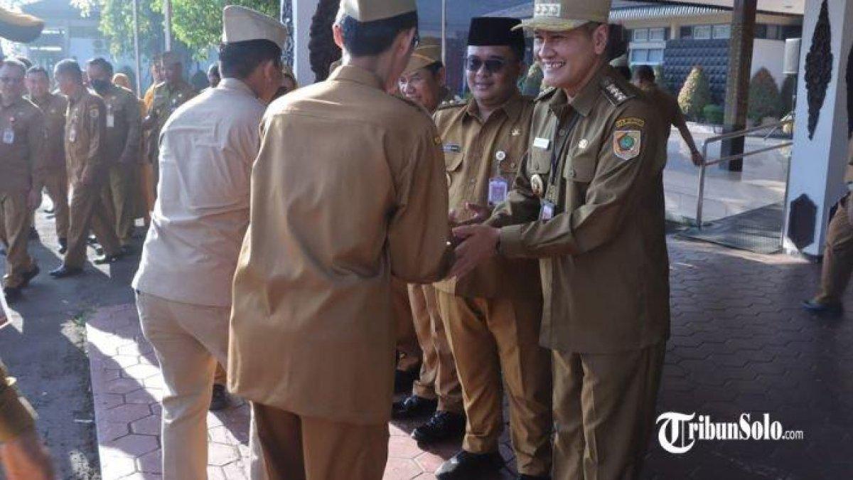 100 HARI KERJA - Halal bihalal ASN di Pendopo Rumah Dinas Bupati Wonogiri, Selasa (8/4/2025). Mereka diingatkan agar segera memberikan pelayanan ke masyarakat.