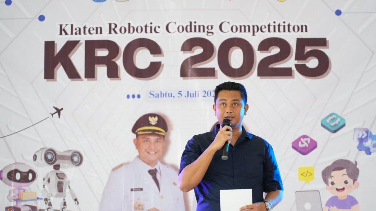 KLATEN ROBOTIC COMPETITION - Bupati Klaten Hamenang Wajar Ismoyo sambutan di Klaten Robotic Competition (KRC) 2025, di Grha Bung Karno Klaten, Sabtu (5/7/2025)