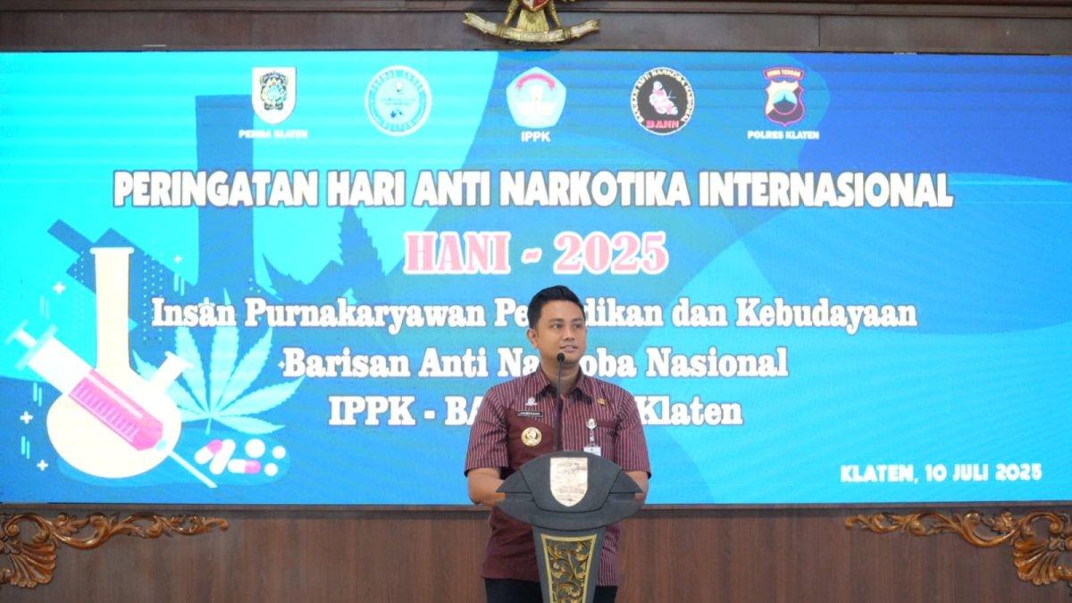 HARI ANTI NARKOTIKA - Bupati Klaten Hamenang Wajar Ismoyo, menegaskan komitmennya memerangi narkoba yang disampaikan saat Peringatan Hari Anti Narkotika Internasional 
(HANI) 2025 di Pendopo Pemkab Klaten, Kamis (10/7/2025). 