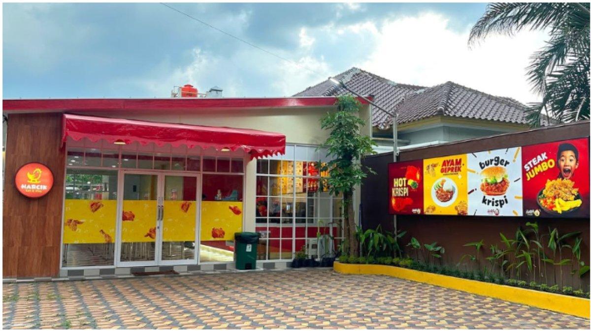 REKOMENDASI RUMAH MAKAN: Tempat makan kekinian dengan menu lezat dan suasana cozy yang bikin betah
