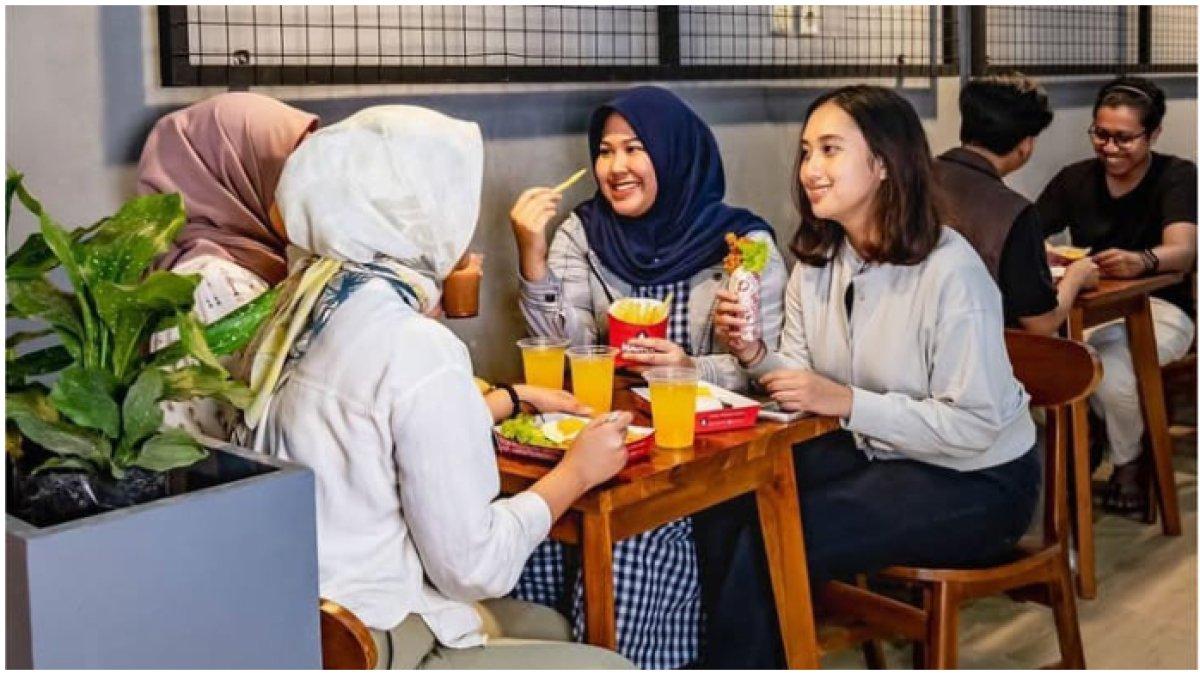 REKOMENDASI RUMAH MAKAN: Makan enak, ngobrol seru, dan momen kebersamaan yang tak terlupakan!