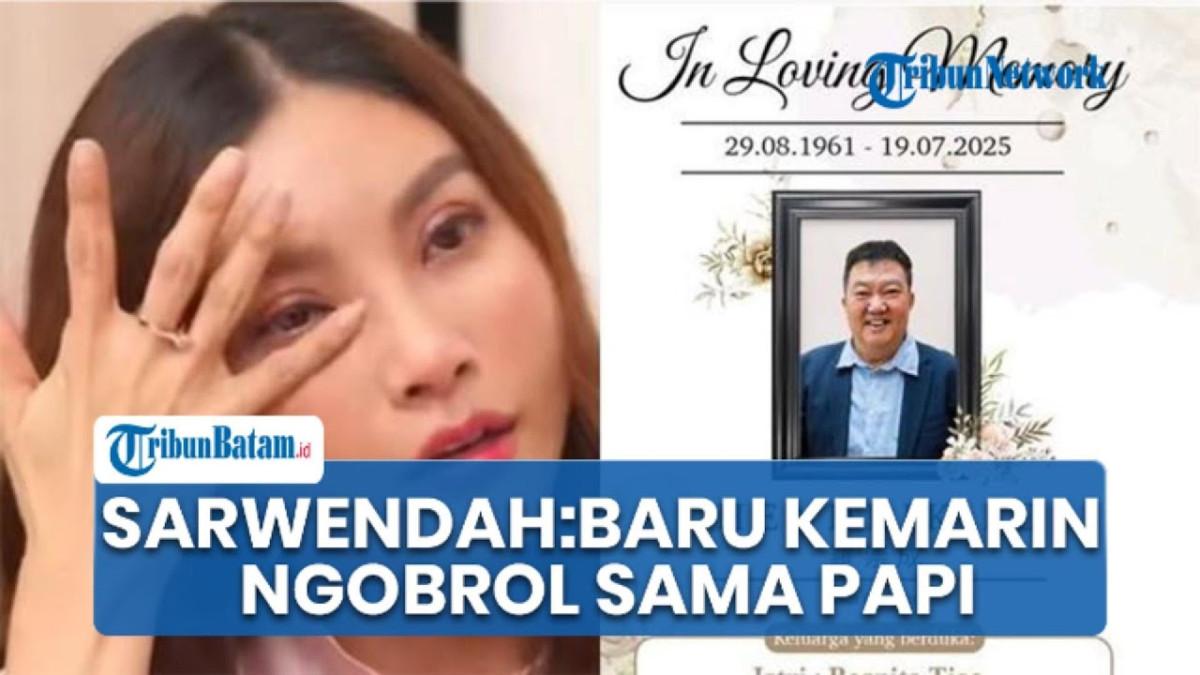 AYAH SARWENDAH MENINGGAL - Capture YouTube Tribun Batam menampilkan sosok Sarwendah dan Hendrik Lo. Hendrik Lo sudah pesan jas biru sebelum meninggal, harusnya dipakai saat ultah