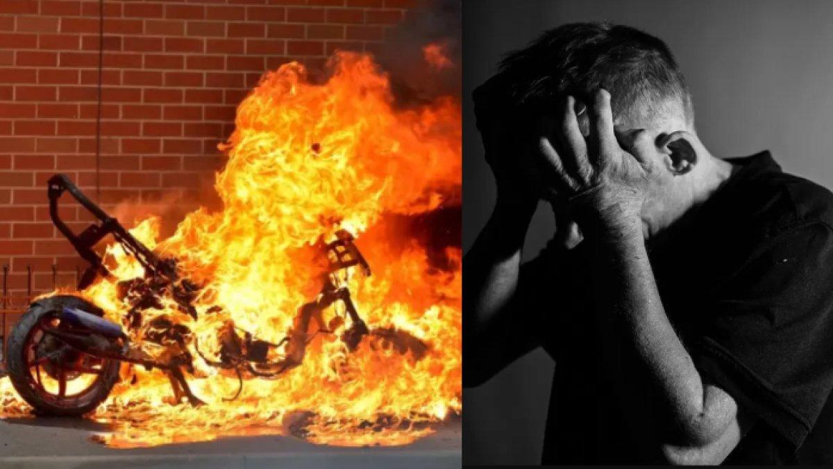 ILUSTRASI pria depresi karena motornya tiba-tiba terbakar saat jalan di tanjakan,
