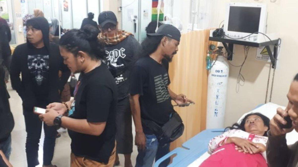 Ibu di Bone kena tikam saat melerai perkelahian anak