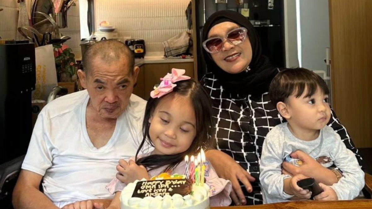 ISTRI MAT SOLAR - Potret Mat Solar bersama istri diambil dari Instagram pada Selasa (18/3/2025). Ida ajak Mat Solar rayakan ulang tahunnya.