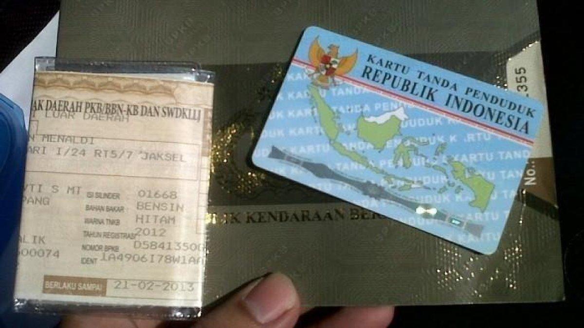 Ilustrasi KTP STNK BPKB. Catat daftar provinsi yang gelar pemutihan pajak sampai akhir 2023.