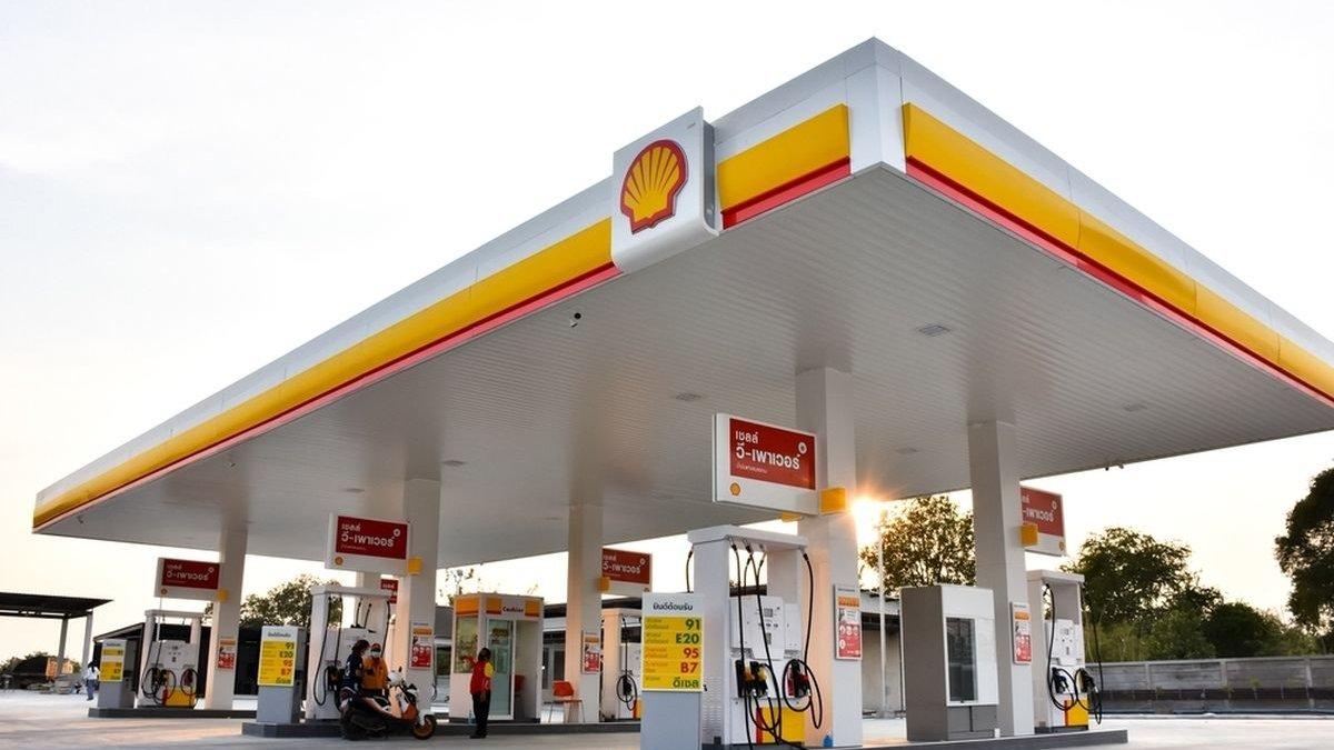 Ilustrasi SPBU Shell diunduh dari Shutterstock.com Rabu (26/2/2025). SPBU Shell bisa menjadi alternatif untuk pengisian BBM.