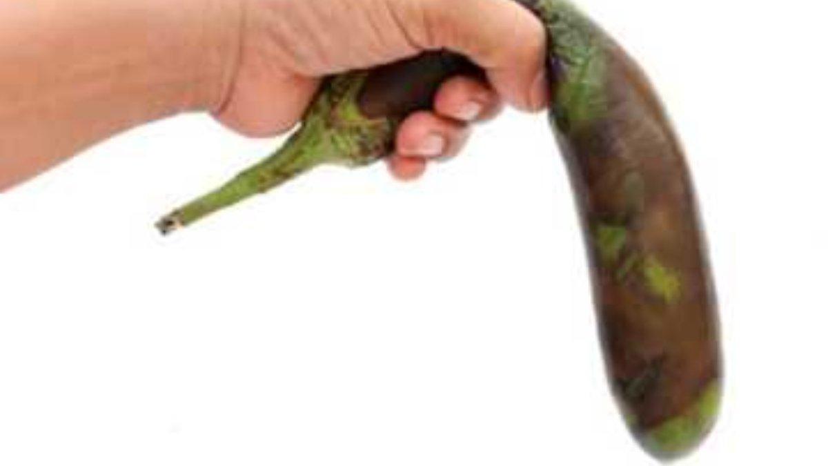 Ilustrasi alat vital patah.