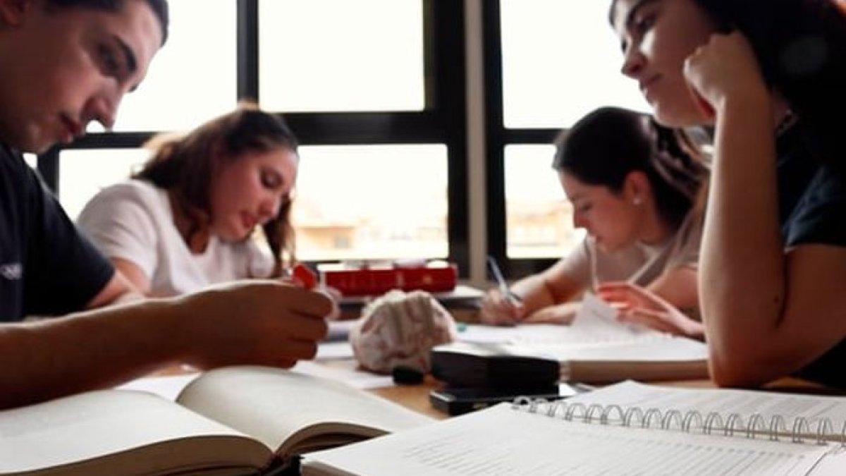 Contoh soal PAS/UAS Seni Budaya kelas 8 semester 1 lengkap dengan kunci jawabannya. ( Pixabay)