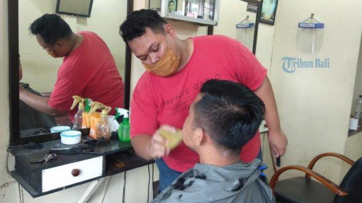 Ilustrasi cukur rambut