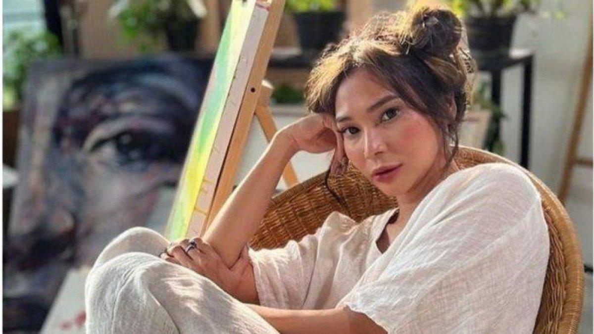 Ilustrasi foto Mey Chan