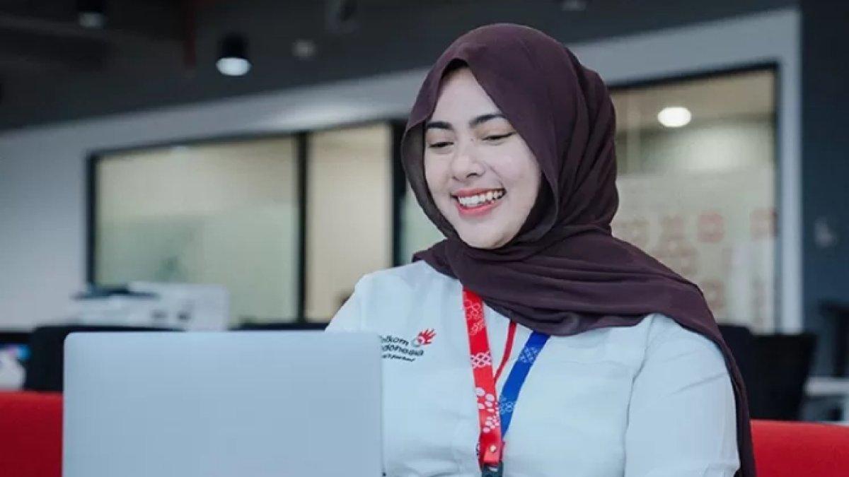 Ilustrasi kerja di PT Telkom Indonesia.
