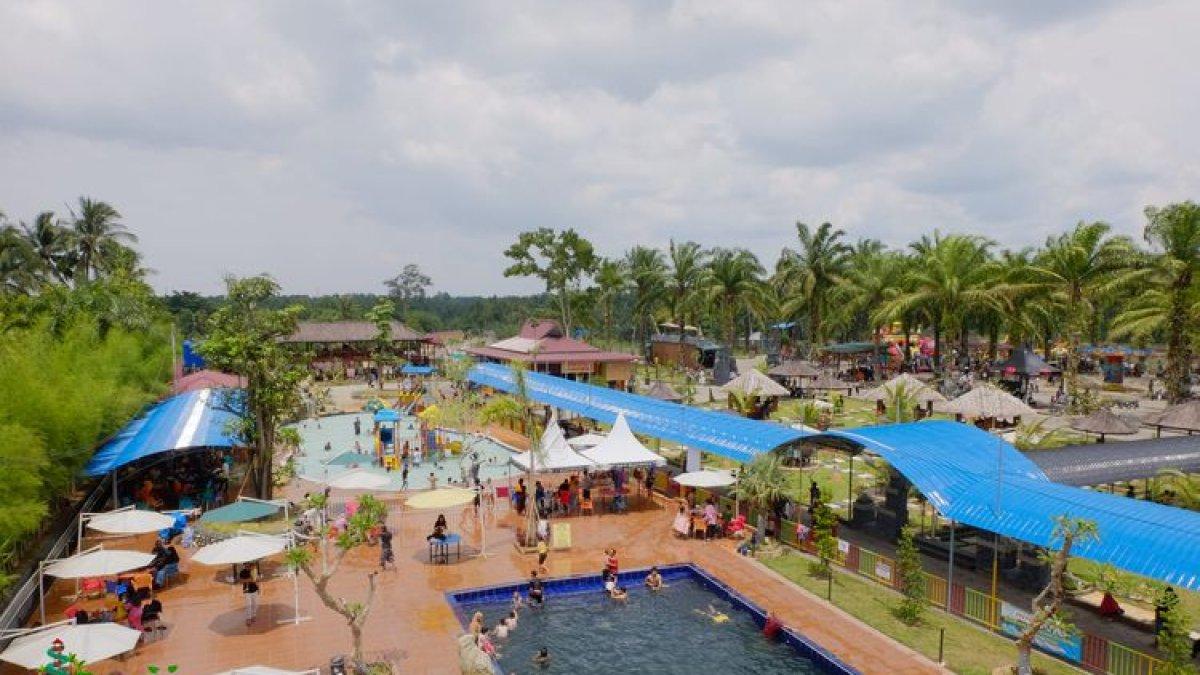 WISATA BINJAI: Ilustrasi kolam renang di Wisata Jona Garden, Binjai, Sumatera Utara