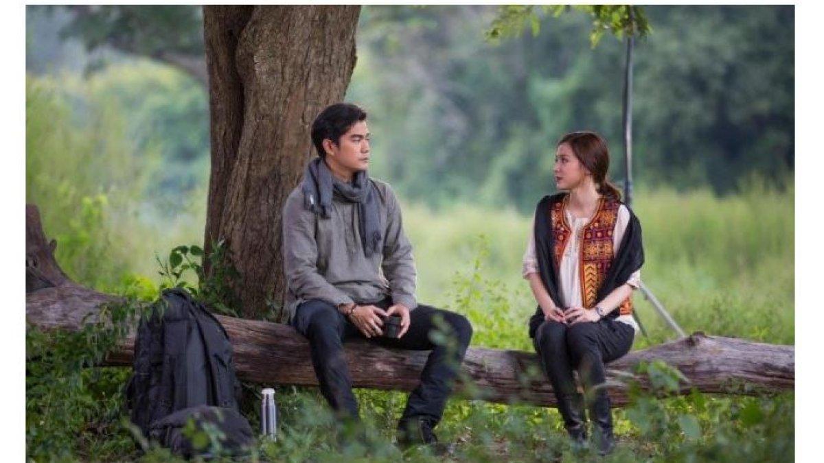 Ilustrasi - pria dan wanita diskusi soal pernikahan