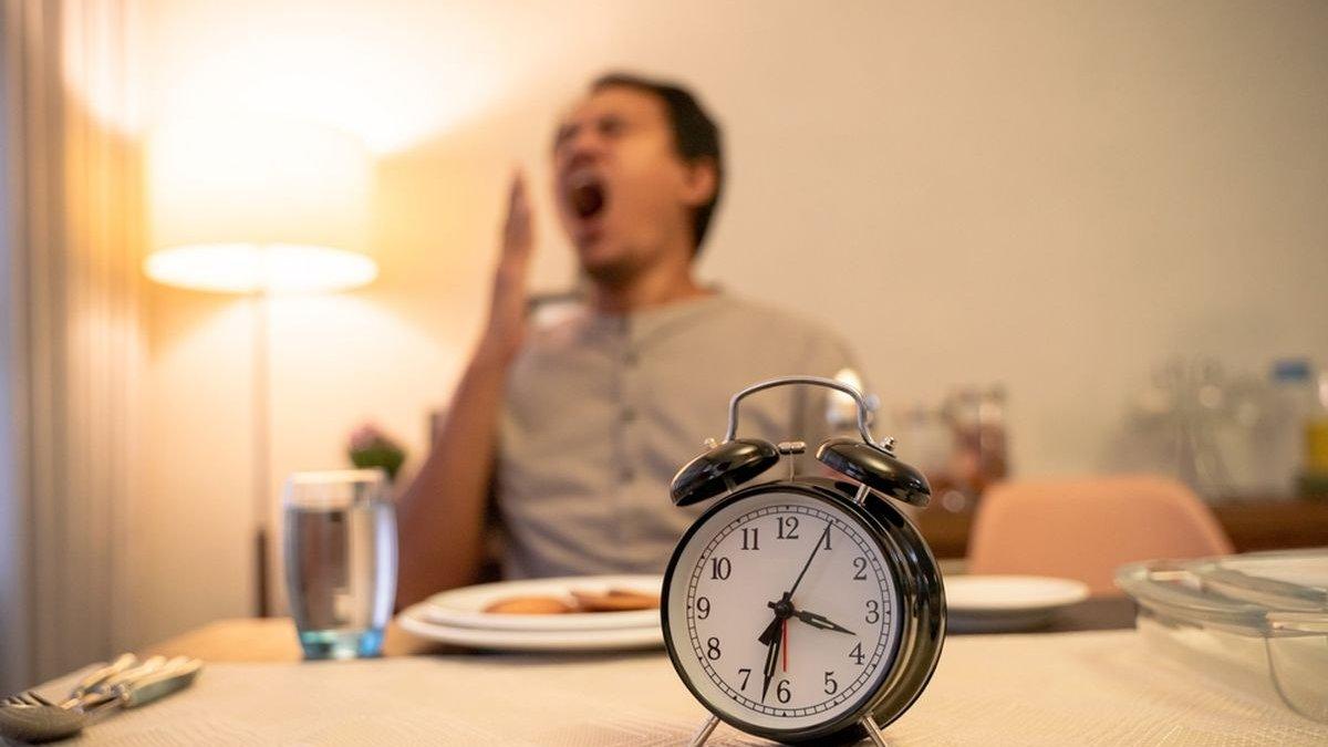 FOTO SAHUR - Ilustrasi sahur diunduh dari Shutterstock.com Rabu (26/2/2025). Doa sahur pertama Ramadhan 2025.