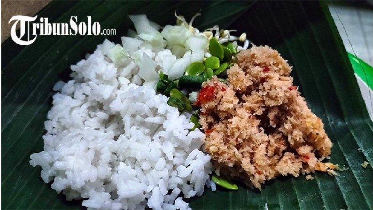 KULINER KLATEN - Ilustrasi satu porsi nasi trancam