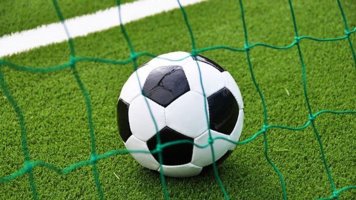 Permainan sepak bola ( Pinteres