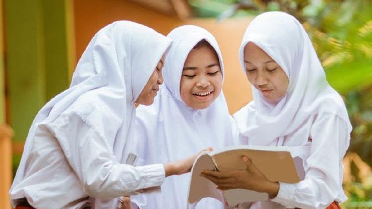 Ilustrasi siswa SD. Cek jadwal libur sekolah di bulan Ramadhan 2025.