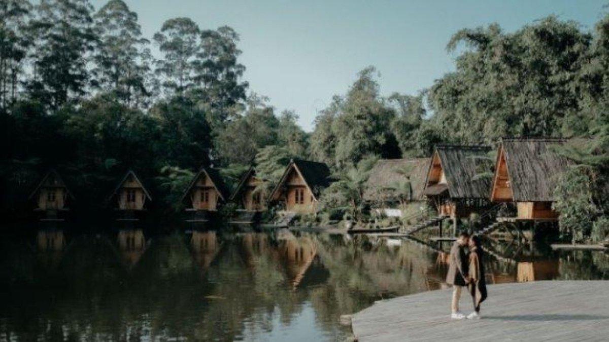 WISATA BANDUNG: Ilustrasi suasana di Dusun Bambu Lembang. Tempat Wisata di Bandung, Dusun Bambu Lembang Destinasi Wisata Bernuansa Pedesaan