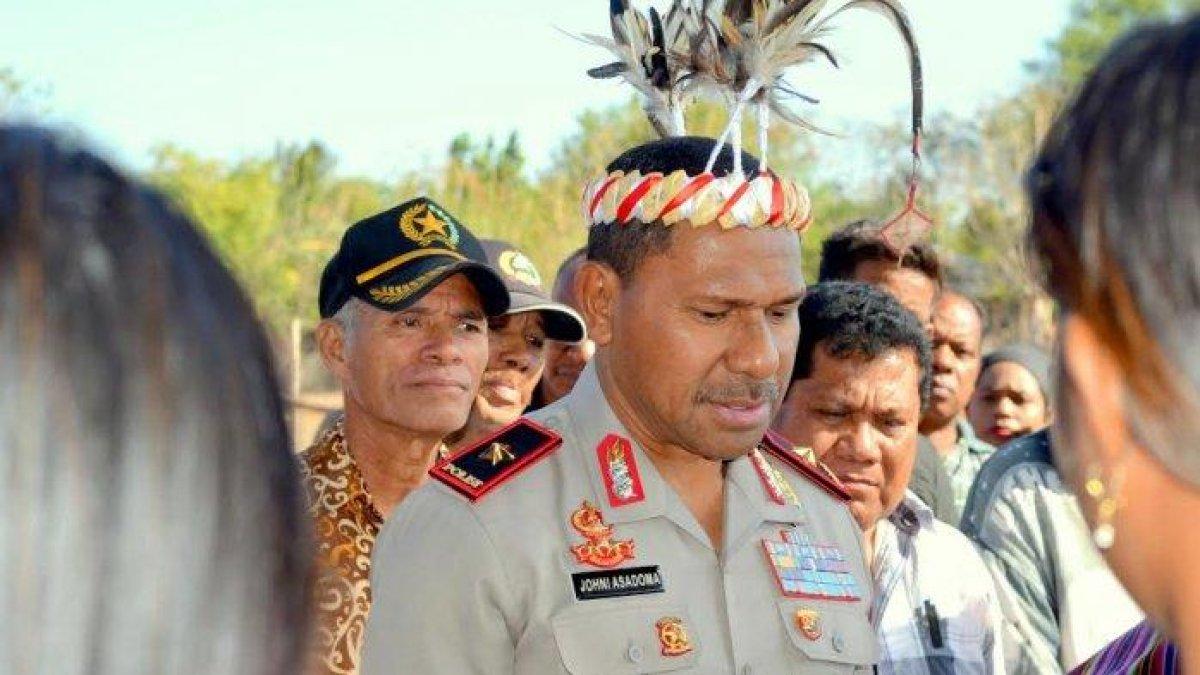 JOHNI ASADOMA - Irjen Pol Johni Asadoma saat menjabat sebagai Wakapolda NTT dokumen Pos Kupang (7/3/2025). Irjen Pol Johni Asadoma merupakan pemenang Pilkada NTT 2024.