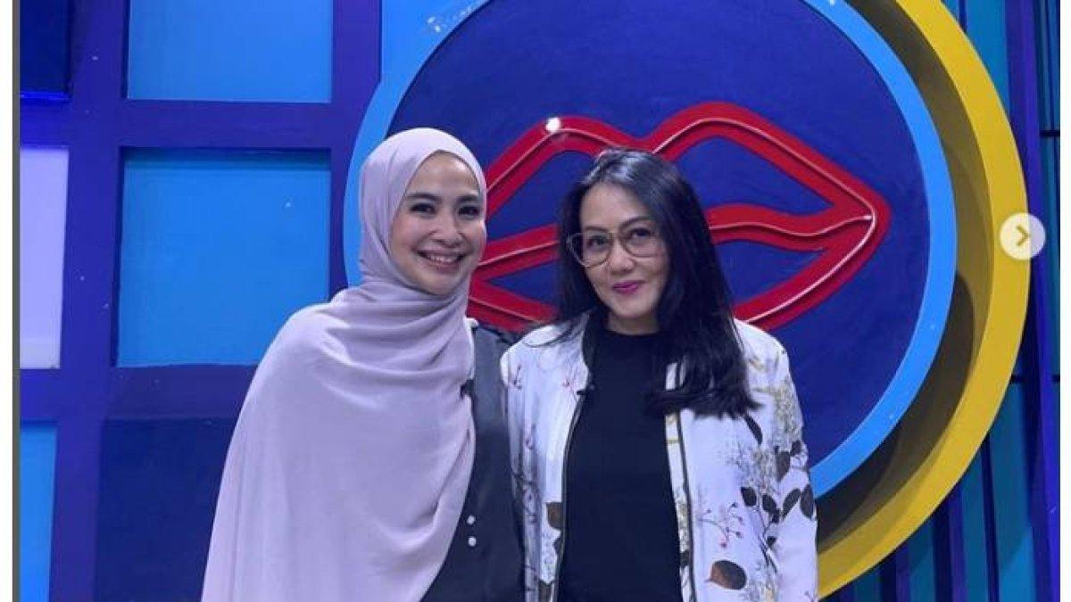 Istri Hilbram Dunar dan Feni Rose