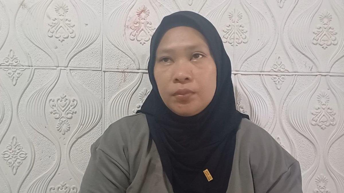 Istri Sandy Permana, Ade Andriani di Cibarusah, Kabupaten Bekasi, Senin (13/1/2025)
