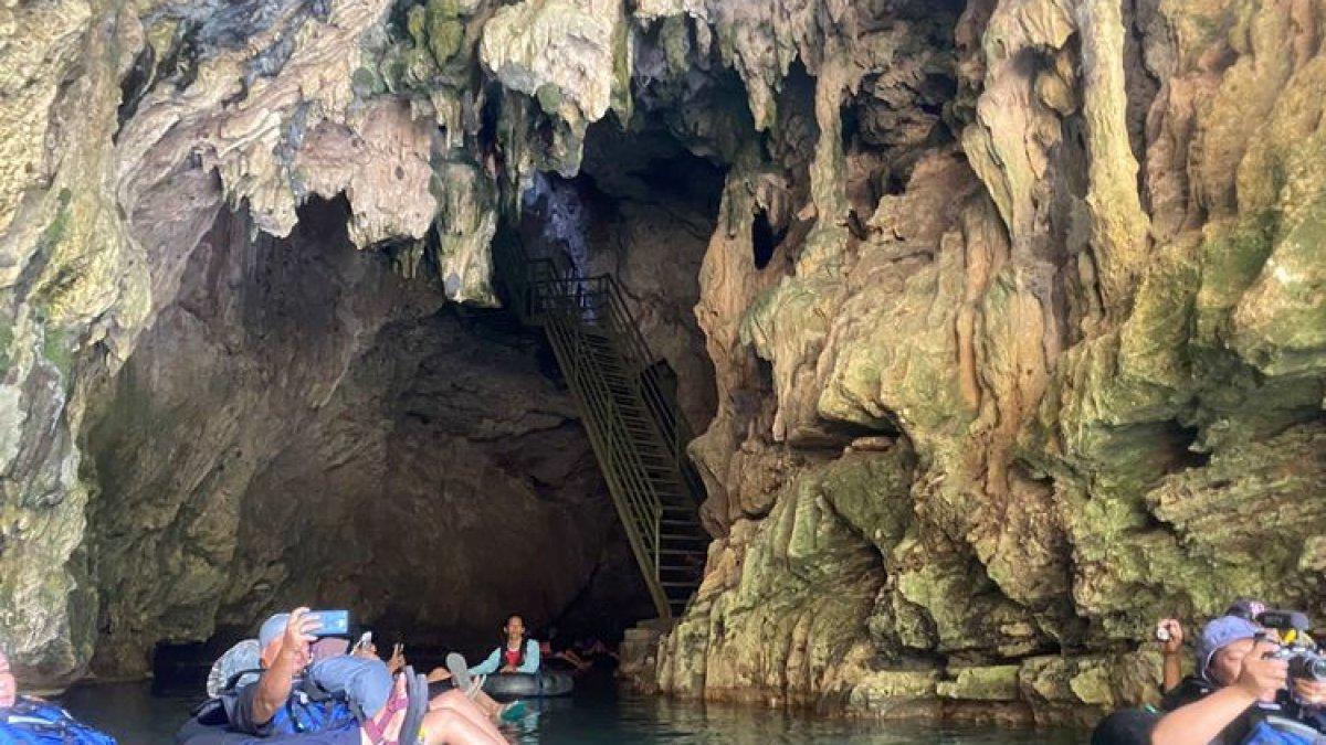 WISATA YOGYAKARTA: Jalur masuk wisata Goa Pindul di kawasan Gunungkidul, Yogyakarta