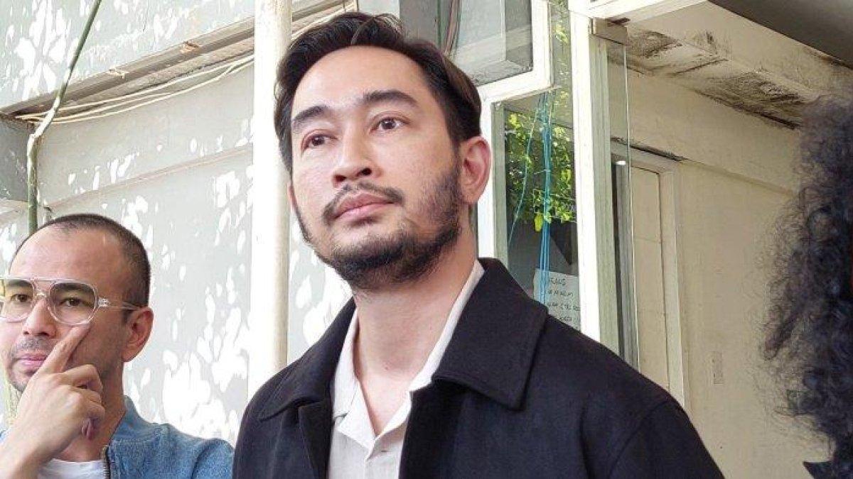 IKUT RETREAT - Jeje Govinda cerita soal pencalonannya jadi Bupati Bandung Barat ketika ditemui di kawasan Mampang Prapatan Jakarta Selatan, Senin (8/7/2024). Bupati Bandung Barat terpilih Jeje Ritchie Ismail alias Jeje Govinda ikut retreat kepala daerah di Magelang, Jawa Tengah.