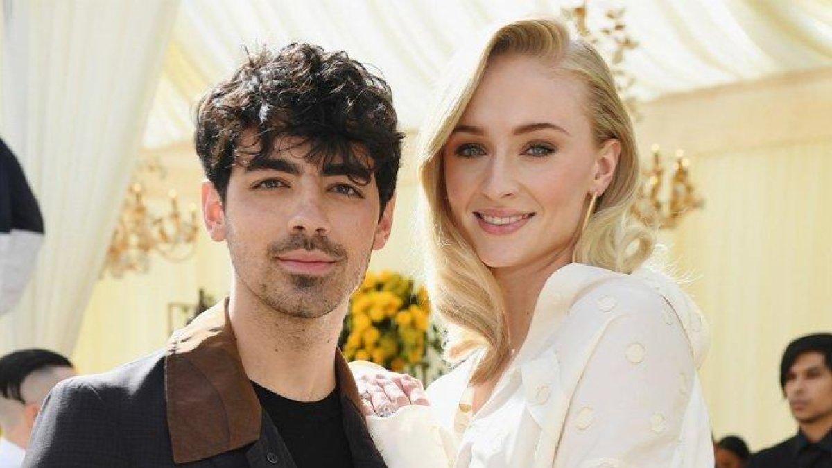 Joe Jonas  dan Sophie Turner