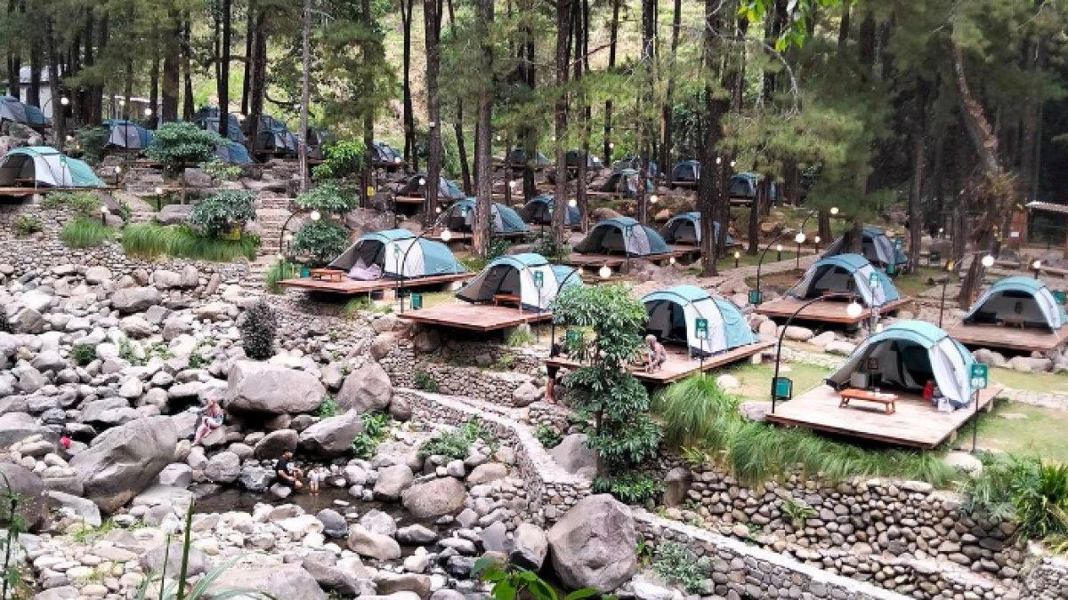 WISATA ALAM - Potret Jolotundo Glamping & Edu Park disadur dari Kompas.com pada Rabu (5/3/2025). Jolotundo Glamping & Edu Park berada di Nganjuk, Jawa Timur.