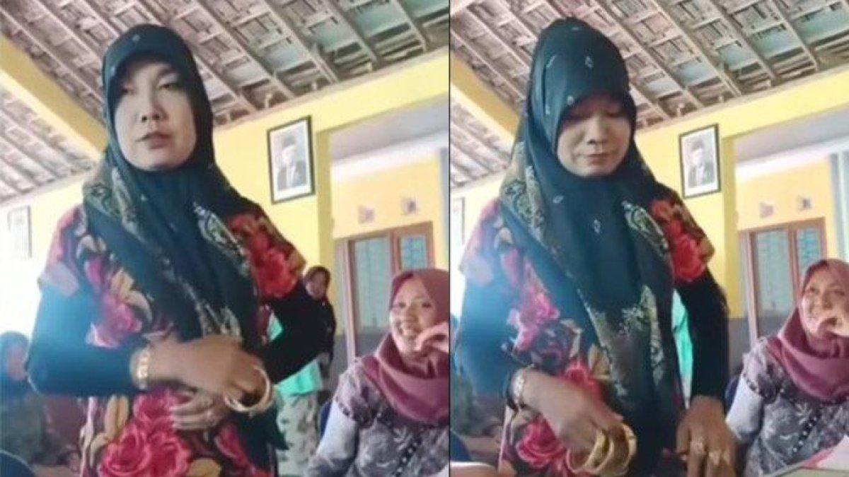 Juragan beras disoraki warga di Probolinggo saat mengantre bansos, perhiasan langsung dilucuti