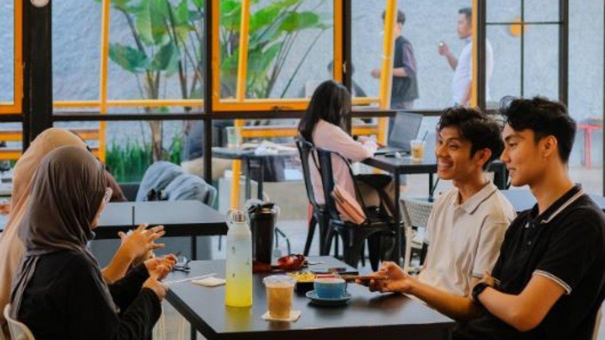 KAFE HITS KLATEN - 28 Coffee Klaten memiliki rating tinggi bintang 4,7.