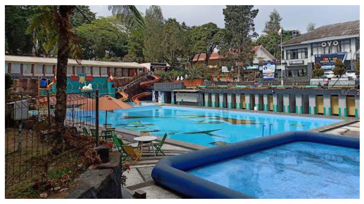 Kolam renang di Taman Wisata Kopeng