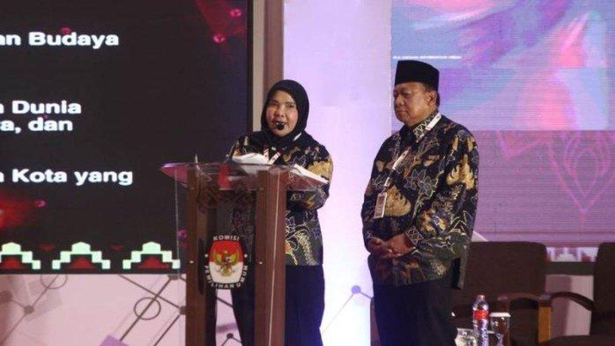 KPU Bandar Lampung menyatakan pasangan Eva Dwiana-Deddy Amarullah meraih suara terbanyak di Pilkada Bandar Lampung 2024.