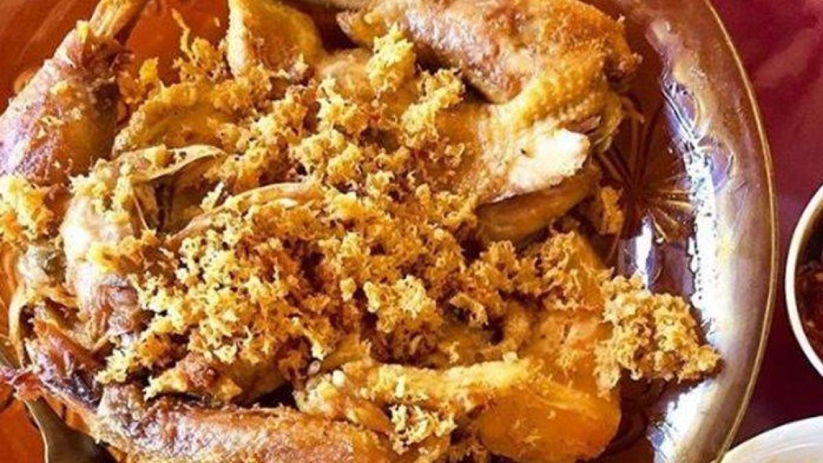 KULINER AYAM GORENG - Ayam Goreng Mbok Berek