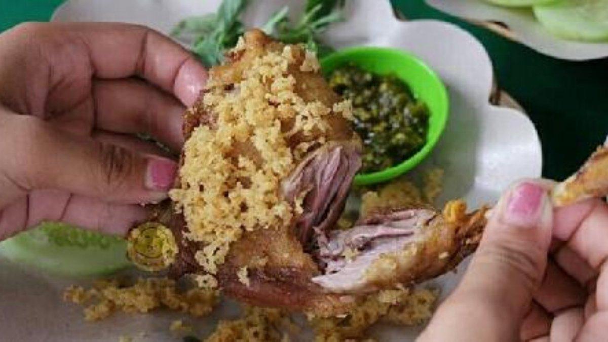 KULINER BEBEK GORENG - Bebek goreng Mbok Biyem Klaten.